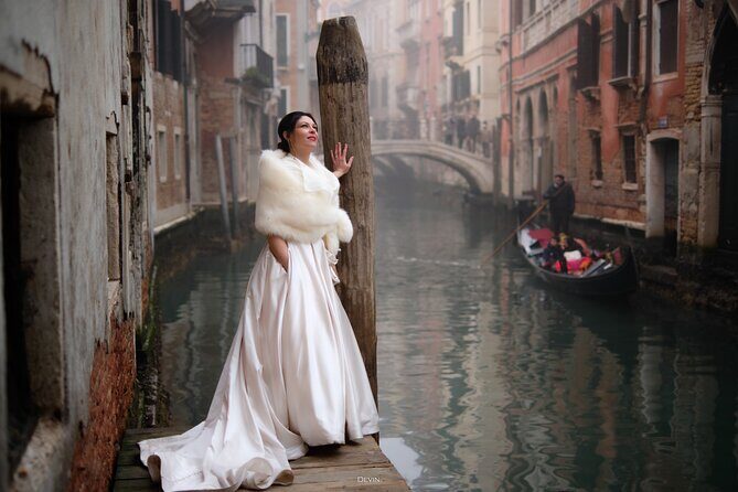Iconic Photos and Adventure in Venice - Practical Details and Tips