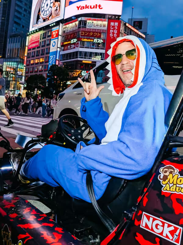 Iconic Tokyo: Ride Through Shibuya, Meiji & Harajuku - A city tour where you’re in the driver’s seat