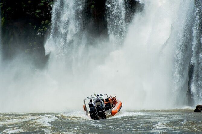 Iguassu Falls on the Brazilian Side: Macuco Safari, Helicopter Flight, Bird Park - Key Points: