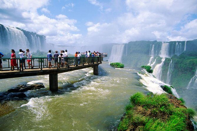 Iguazu Falls Saver Package! Both sides excursions & transfers - Key Points