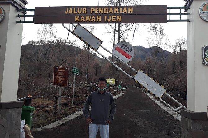 Ijen Crater Private Guided Trekking Tour From Bali - Rest Stop and Dinner at Paltuding
