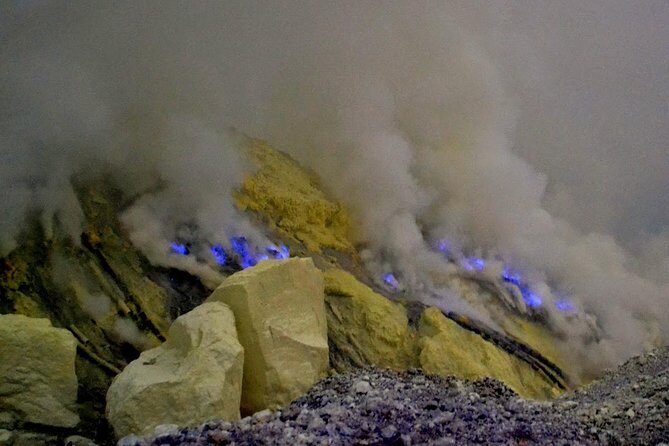 Ijen Crater Sharing Tour - Ijen Crater Sharing Tour: An Adventure into Indonesia’s Volcanic Marvels