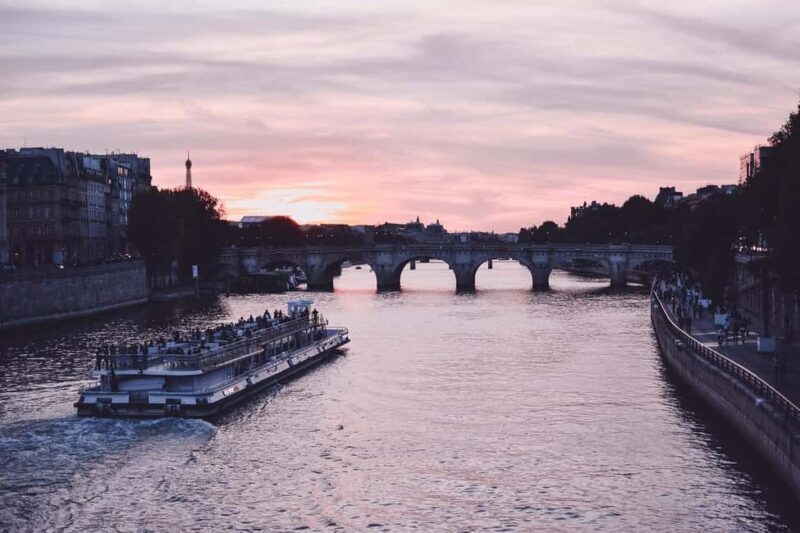 Île de la Cité: A Private Tour of Paris' Most Famous Monuments - Introduction: Exploring Paris’ Heart in Two Hours