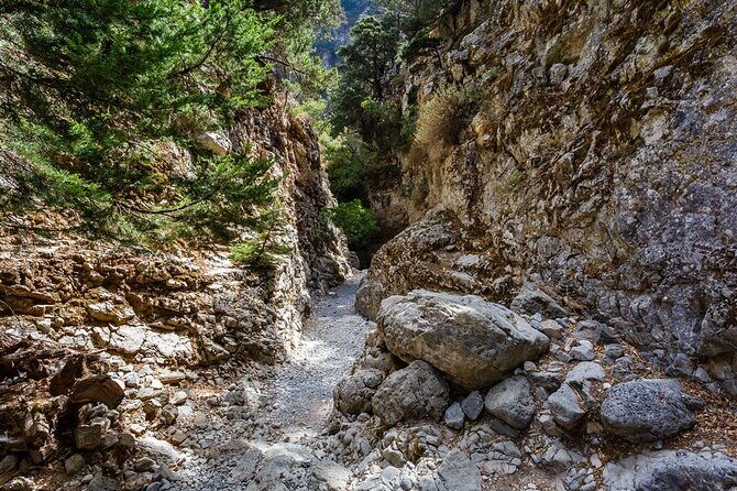 Imbros Gorge - War Museum Askifou - Iligas Beach Private Tour - Unpacking This Crete Private Tour: An Authentic Day of Discovery