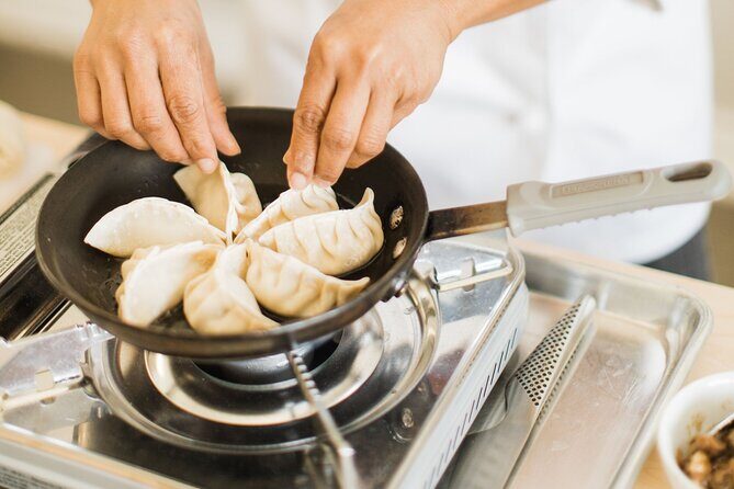 Immersive Potsticker Cooking Class in Chicago - Exploring the Experience in Detail
