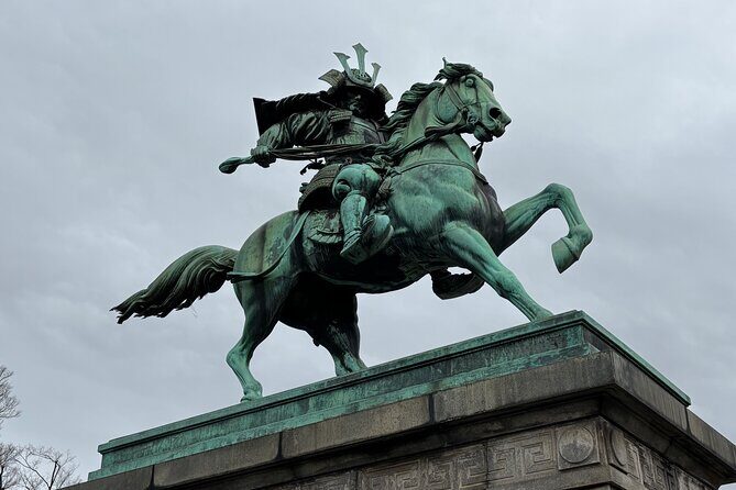 Imperial Palace and East Gardens Private Walking Tour in Tokyo - Practical Details and Tips