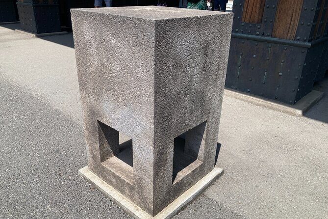 Imperial Palace Historical Walking Tour with an expert guide - The Sum Up