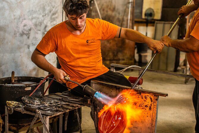 In-depth guided tour in a real Murano Glass Factory - The Sum Up