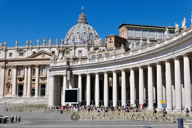 In-depth Guided Tour of St. Peter's Basilica & Square - A Deep Dive into the Vatican Experience