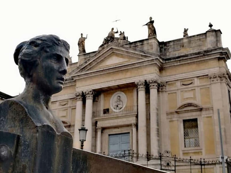 In the popular heart of Catania: from Civita to San Berillo - Key Points