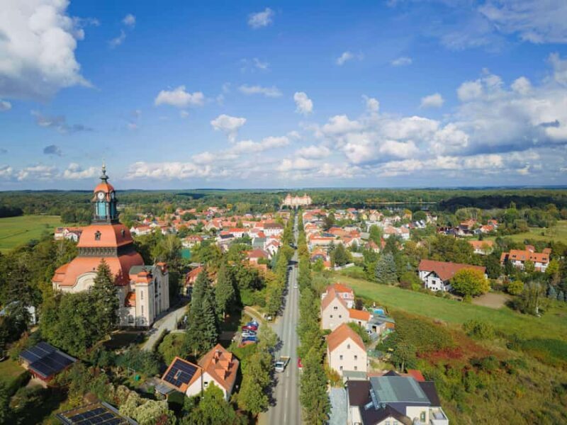 In the shadow of Moritzburg Castle  guided tour of the town center - Exploring Moritzburg’s Town Center: A Detailed Look