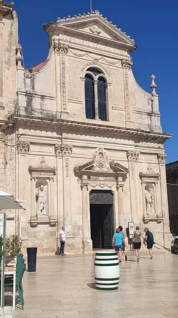 In the white of Ostuni - FAQs