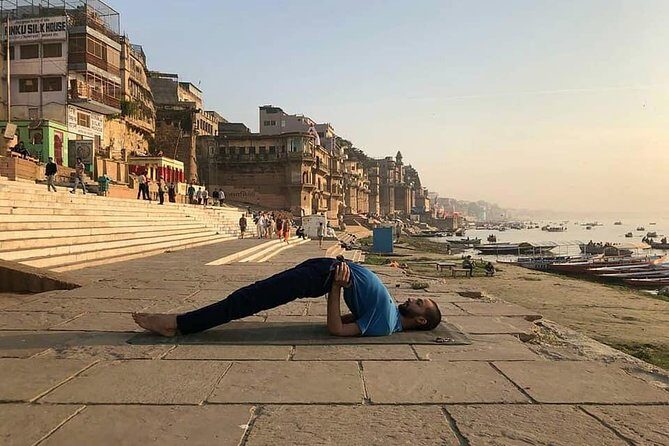 INDIVIDUAL YOGA CLASS - BEGINNER / ADVANCED Sunrise Yoga with Ayush in Varanasi - What to Expect: The Day of Your Sunrise Yoga