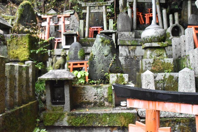 Inside of Fushimi Inari - exploring and lunch with locals - FAQ