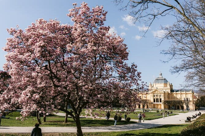 Instagram Photo Tour: Zagreb Photo Points & Posing with Statues - Discovering Zagreb Through Its Most Photogenic Corners