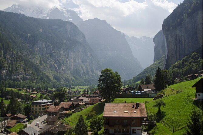 Interlaken Customized Private Sightseeing Tour by Car with Local - FAQ