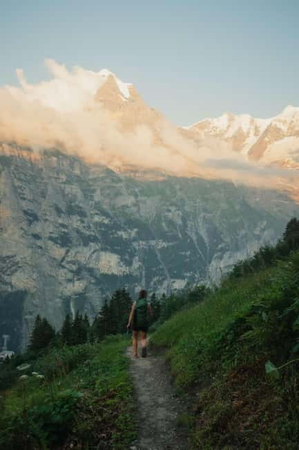 Interlaken: Scenic hiking tour from Mürren to Rotstock hut. - A Scenic Swiss Mountain Hike from Mürren to Rotstock Hut