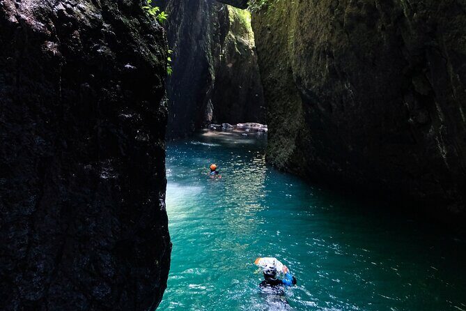 Intermediate canyoning trip in Bali "Aling Canyon" - What Makes This Tour Stand Out?