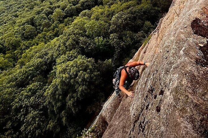 Intermediate Rock Climbing in Blairstown NJ - A Climber’s Day in Blairstown, NJ: Personal Growth on the Rocks
