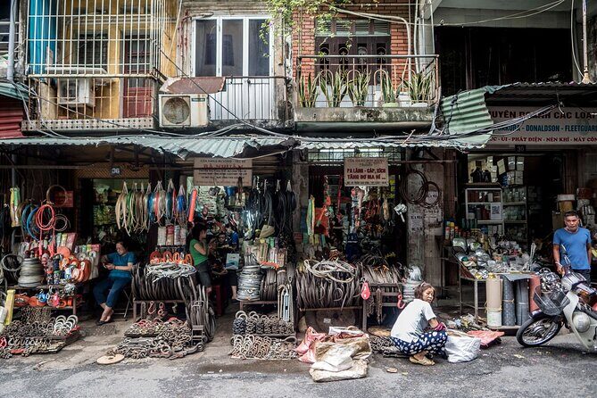 Into the Thieves Market Hanoi Photo Tour - The Itinerary in Detail
