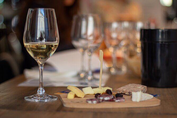 Introduction to Bordeaux wines paired with cheeses & charcuterie - Introduction to Bordeaux Wines Paired with Cheeses & Charcuterie