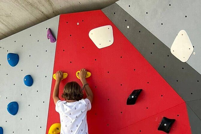 Introduction to Climbing in Pilar 7 Lisbon - A Detailed Look at the Climbing Tour