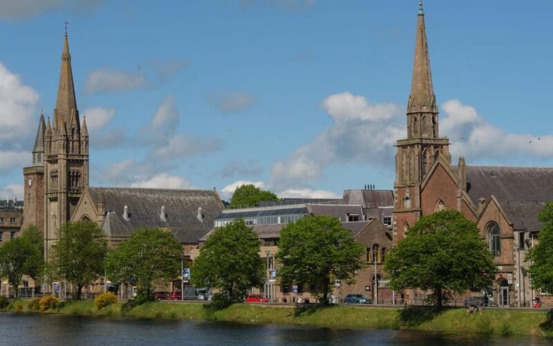 Inverness: City Walking Tour & Exploration Game - The practical side: what to bring and tips