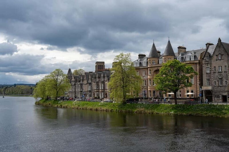Inverness: Comedy Walking Tour with Local Comedian - Exploring Inverness Through Humor and Heart