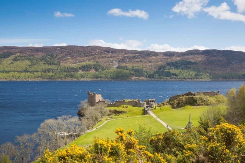 Inverness: Isle of Skye, Fairy Pools, & Castles Day Trip - Dunvegan Castle: A Window into Clan MacLeod