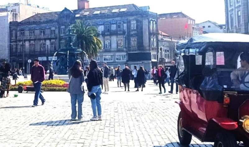 Invincible City of Porto Walking Tour - Exploring Porto through a Local’s Lens