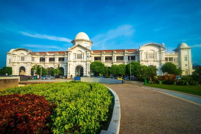 Ipoh Escape: Hot Springs, Waterfall & Private Full-Day Tour - Key Points