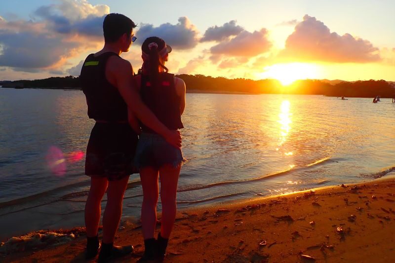 Ishigaki Island: Sunset SUP & Canoe Tour with Customizable Sunset Experience - What the schedule means for your evening
