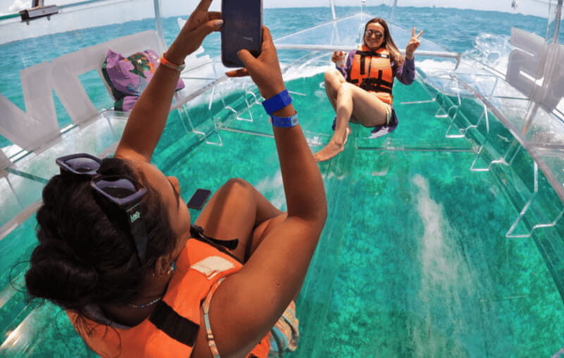 Isla mujeres: 100% transparent boat ride on board the boat - A Detailed Look at the Experience