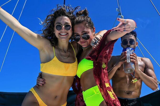 Isla Mujeres Catamaran Tour with Open Bar from Puerto Morelos - An Immersive Day on the Caribbean: Isla Mujeres Catamaran Tour with Open Bar from Puerto Morelos