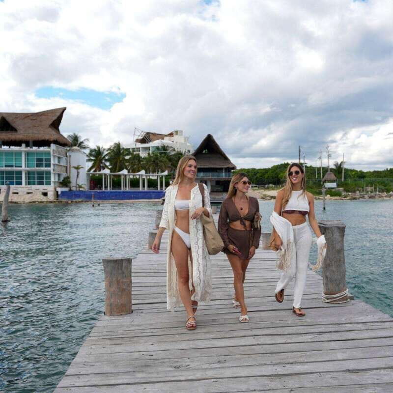 Isla Mujeres: Deluxe Catamaran Tour - Why Choose This Tour?