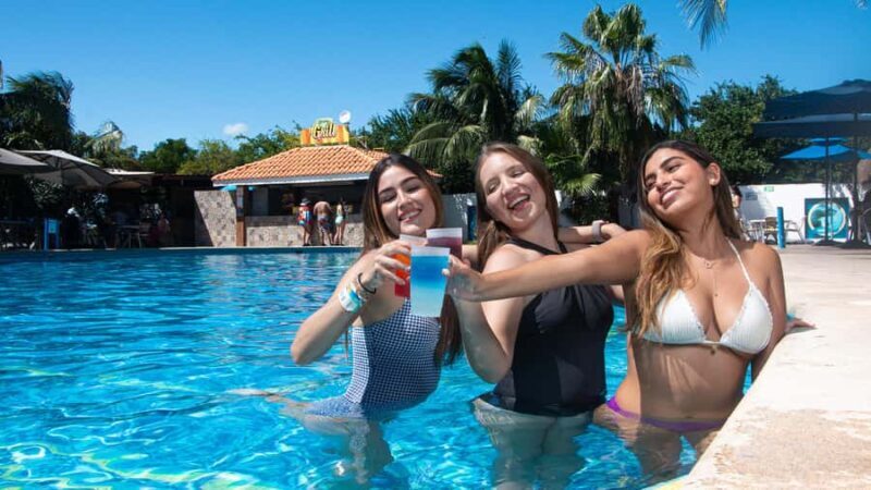 ISLA MUJERES: Dolphin Royal Connection & buffet from Cancun - Who Will Love This Tour?