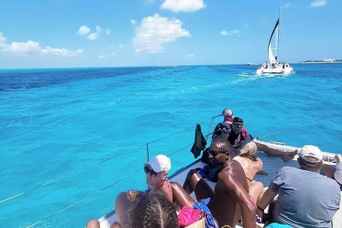 Isla Mujeres Premium Catamaran Tour with transportation from Playa del Carmen - FAQ