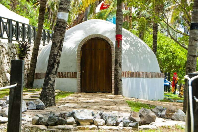 Isla Mujeres: Royal Garrafon VIP and Punta Sur admission - FAQ