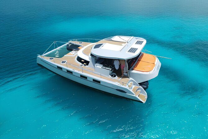 Isla Saona Private Yacht  Luxury Full-Day Tour - Key Points