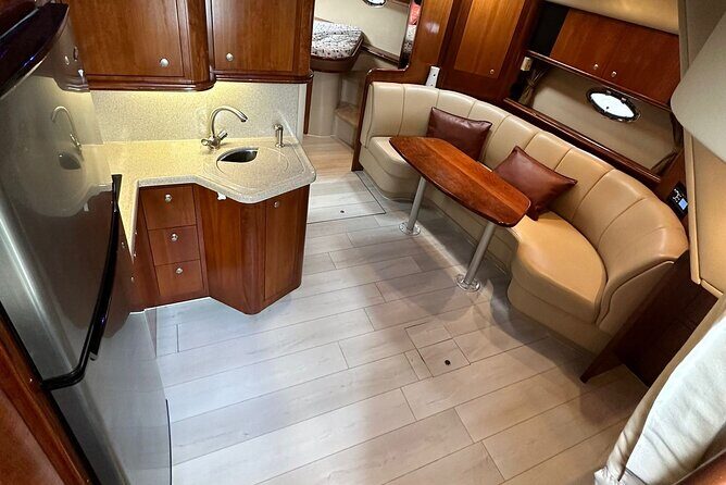 Island Fun Yacht Rental in Miami Beach - The Sum Up