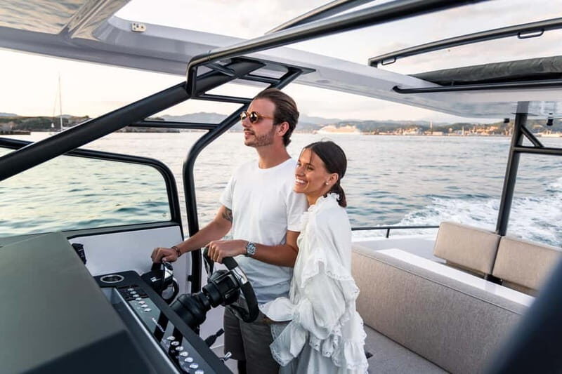 Island Hopping: Santorini to Mykonos - Key Points
