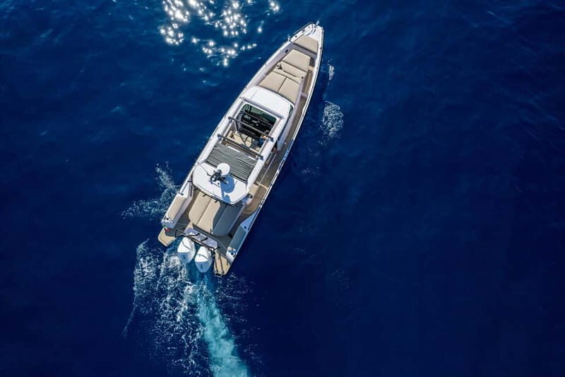 Island Hopping: Santorini to Mykonos - A Detailed Look at the Experience