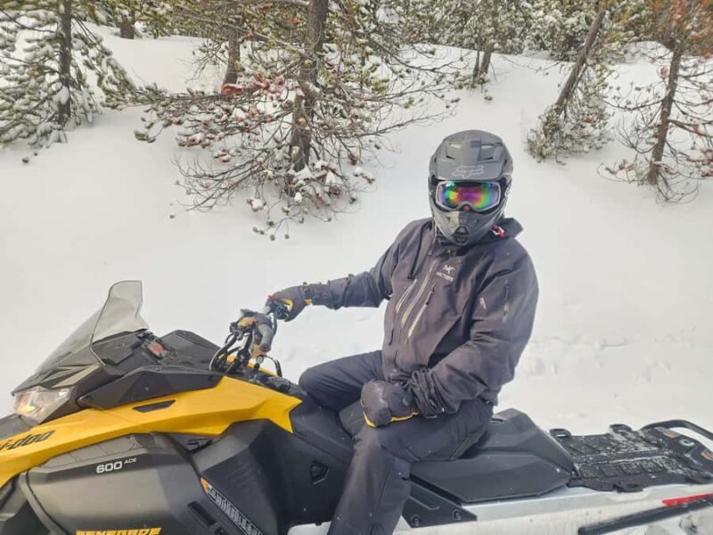 Island Park: Full Day Snowmobile Rental - FAQ