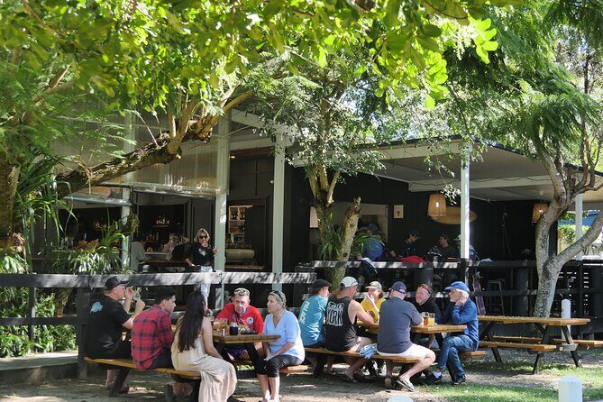 Island Pub Crawl with Lunch and High Speed Boat Tour in Brisbane - Who Should Consider This Tour?