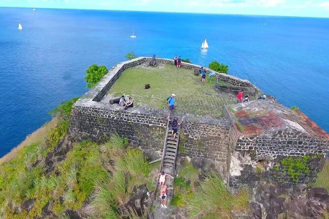 Island Tour Sightseeing - Key Points