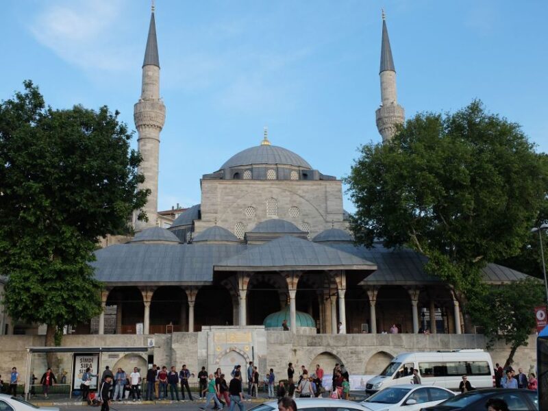 Istanbul: Asian Continent Highlights Walking Tour - Key Points