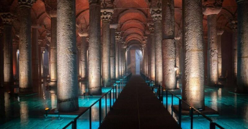 Istanbul: Basilica Cistern Skip-the-line Entry & Guided Tour - The Experience at a Glance