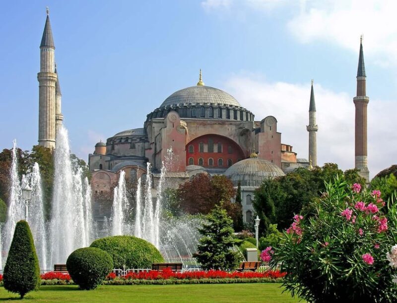 Istanbul: Blue Mosque, Hagia Sofia & Topkapi Palace Day Tour - Exploring the Heart of Istanbul: A Practical Guide