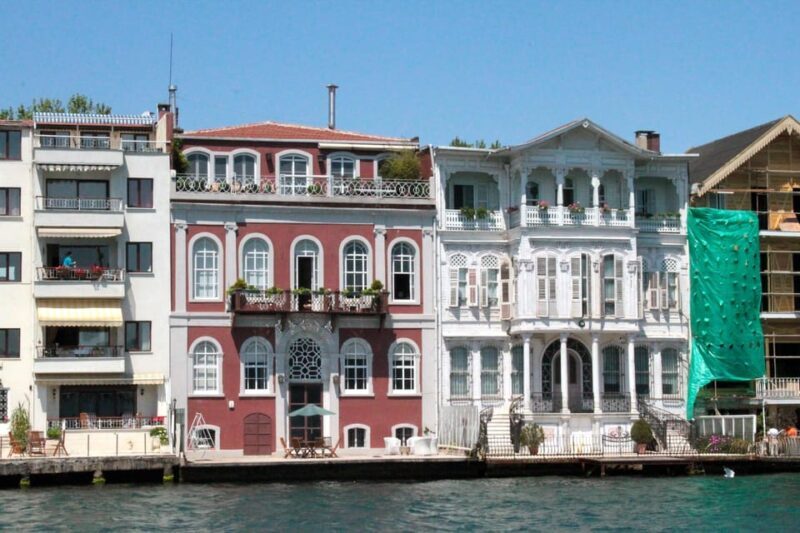 Istanbul: Bosphorus Boat Cruise - An In-Depth Look at the Bosphorus Boat Cruise Experience