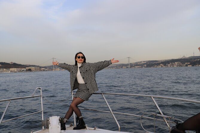 Istanbul Bosphorus Boat Tour and Golden Horn Cruise Day or Sunset - A Detailed Look at the Bosphorus and Golden Horn Cruise